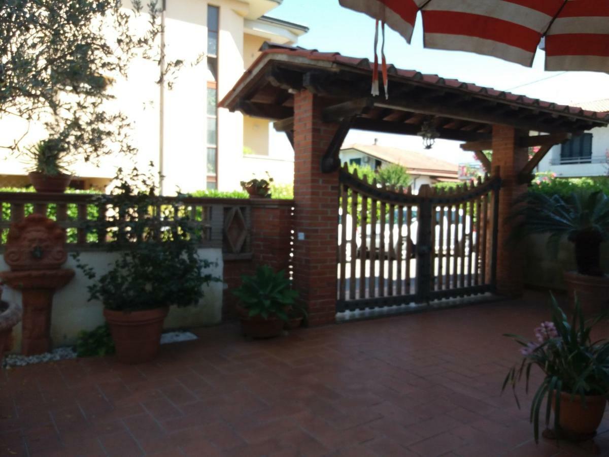 Raffinato Bilocale A Lido Di Camaiore Vicino Al Mare 외부 사진
